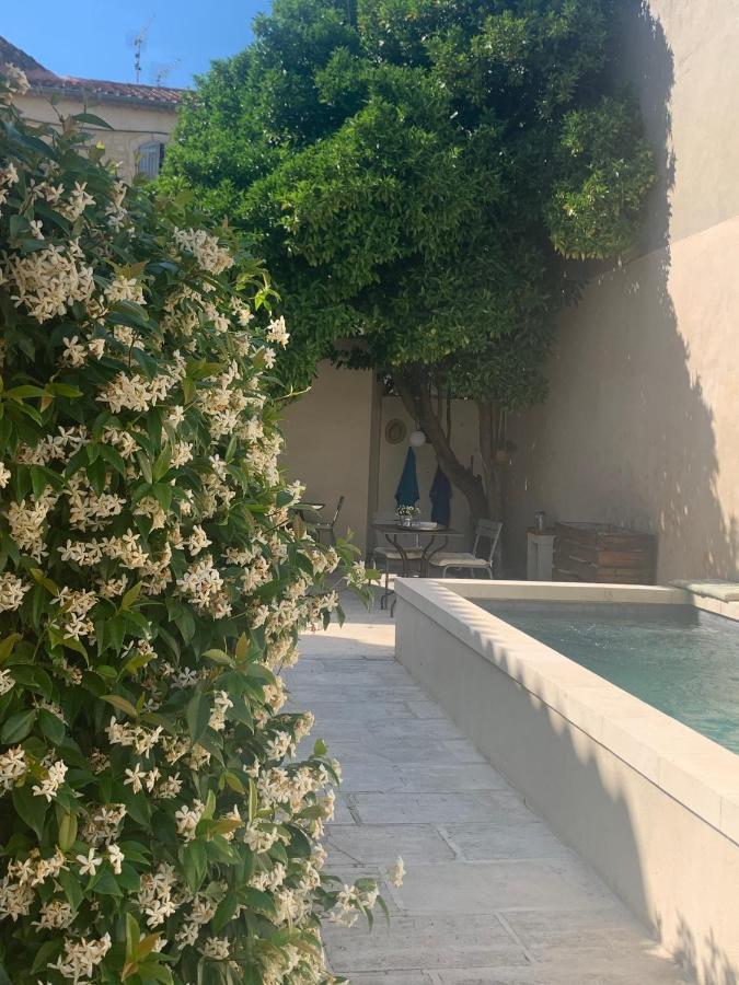 La Maison De Cerise Fourques  Exterior foto